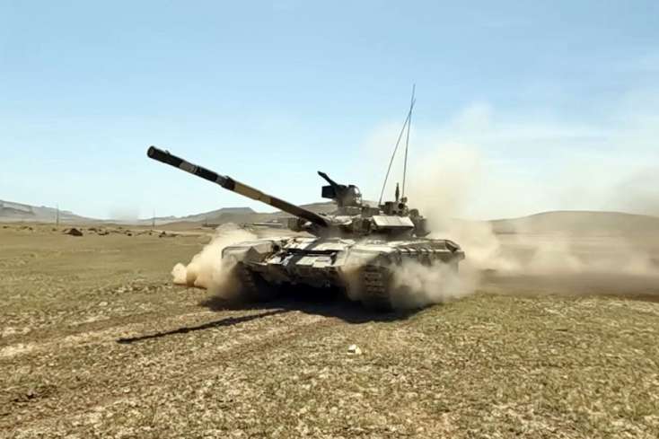 Azərbaycan Ordusunda tank bölmələrinin döyüş hazırlığı yoxlanılır