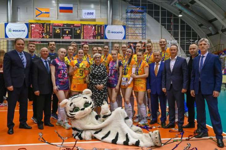 Qadın voleybolçumuz Rusiyada gümüş medal qazandı