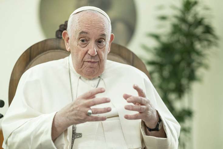 Papa Fransisk Quranın yandırılmasını pislədi