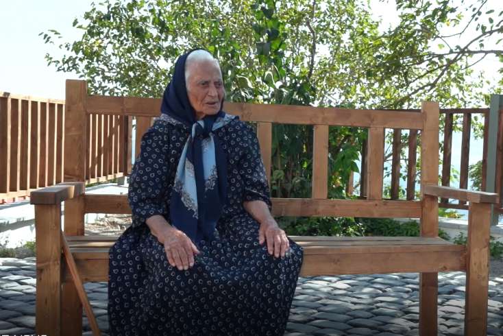 98 yaşlı Nərgiz xanım 30 ildən sonra Laçına qayıdıb -
