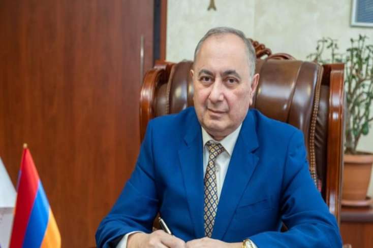 Ermənistanda deputat  istefa verdi