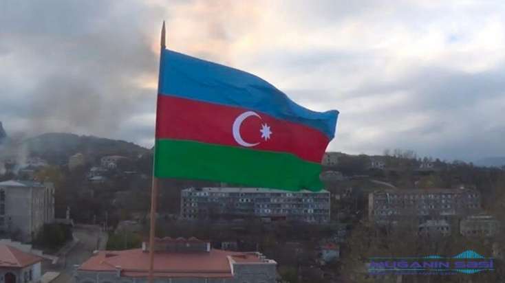 Şuşaya bayrağımızı ilk sancan qəhrəmanın ailəsinən reportaj - 