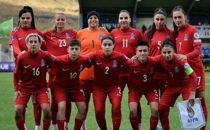 Qadın futbolçulardan ibarət Azərbaycan 