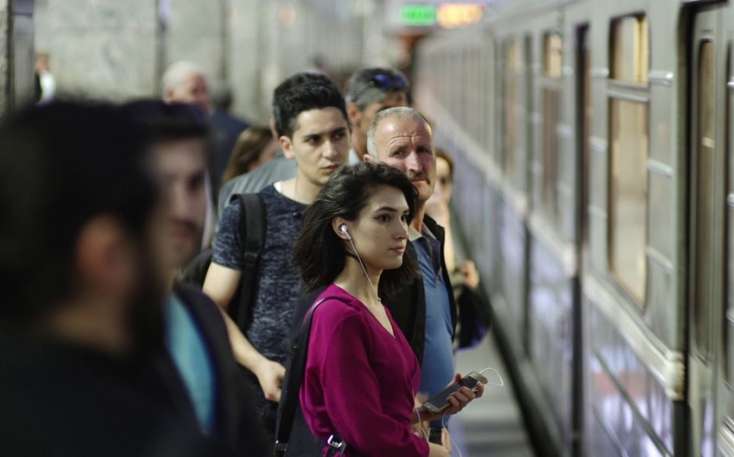 Bakı metrosunda sərnişin daşınması bu qədər artıb