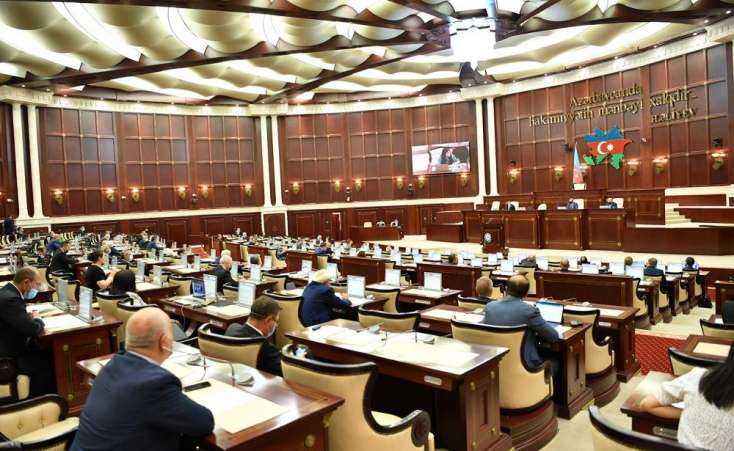 Milli Məclisin deputatları Sankt-Peterburqa gedir