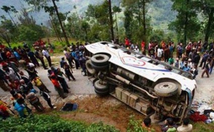 Nepalda avtobus qəzası