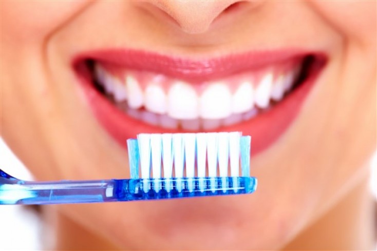 Dişlər necə fırçalanmalıdır?