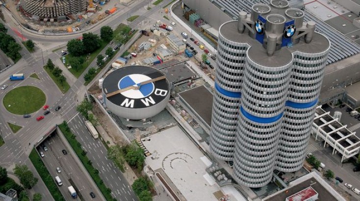 BMW avtomobillərinin istehsalı dayandı