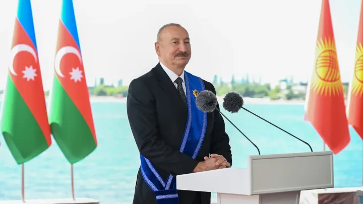 Prezidentlər mətbuata bəyanatlarla çıxış ediblər -