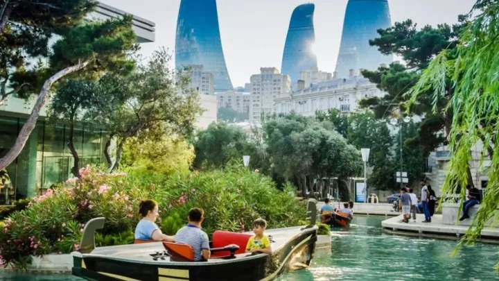 Azərbaycana turist axını azalıb