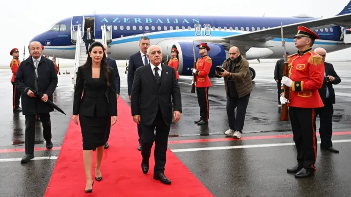 Baş nazir Gürcüstanda işgüzar səfərdədir -