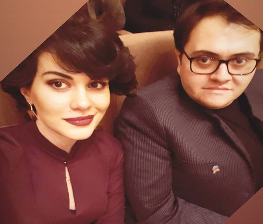 Məşhur aparıcı xanımını belə təbrik etdi