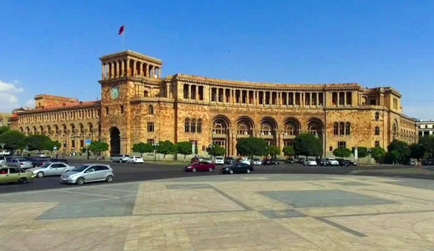 Republic square. Площадь Республики Ереван Арарат. Ереван Сити в Ереване. Ереван площадь Республики панорама. Грапарак Армения проспект.