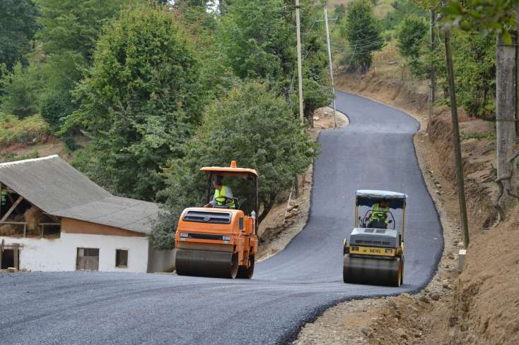 Astarada turizm əhəmiyyətli avtomobil yolunun inşası başa çatır