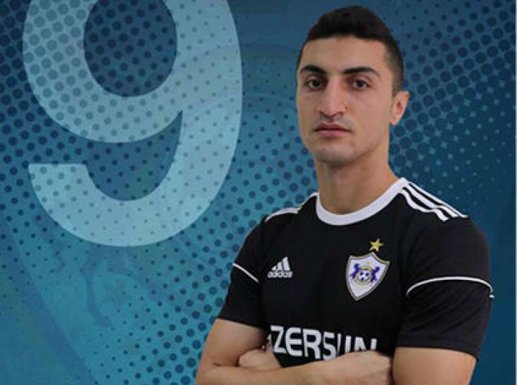 Araz Abdullayev "Qarabağ"da 9 nömrəli formada çıxış edəcək