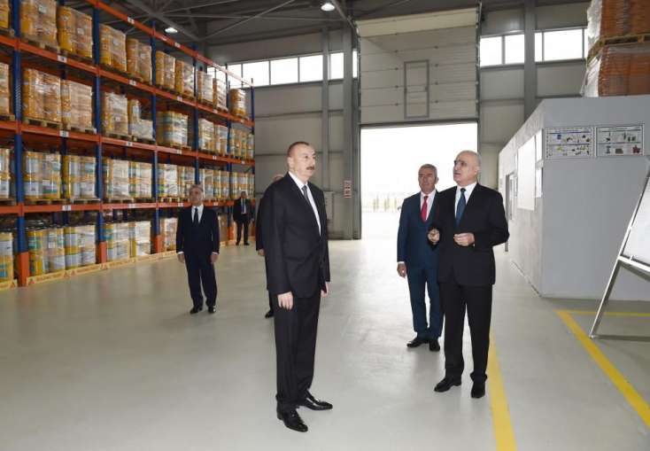 Prezident İlham Əliyev Sumqayıt Kimya Sənaye Parkında inşaat kimyəviləri zavodunun açılışında iştirak edib -