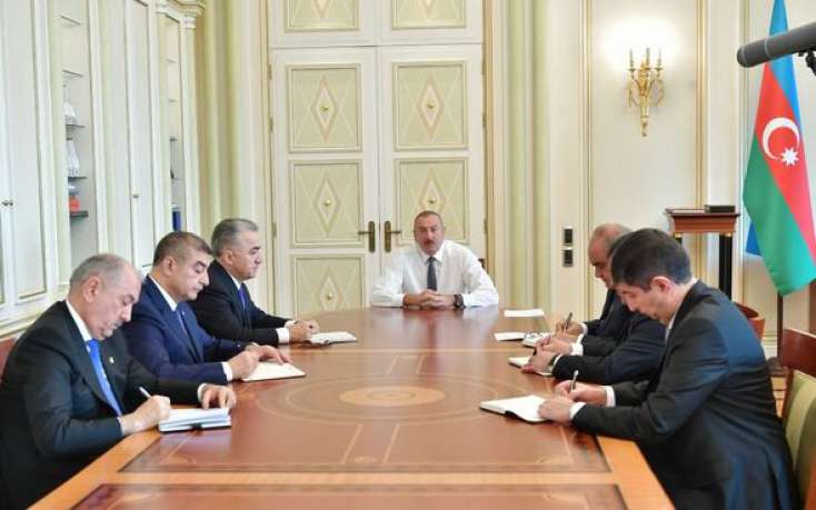 İlham Əliyev yeni təyin olunmuş icra başçıları ilə görüşdü - 
