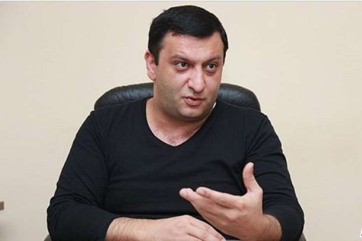 Evi əlindən alınan Müşfiq Abbasov: 