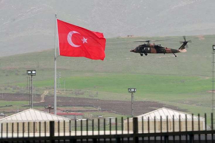 5 PKK terrorçusu türk əsgərlərinə təslim olub