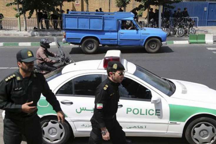 İran polisi Britaniyaya səfirini saxlayıb