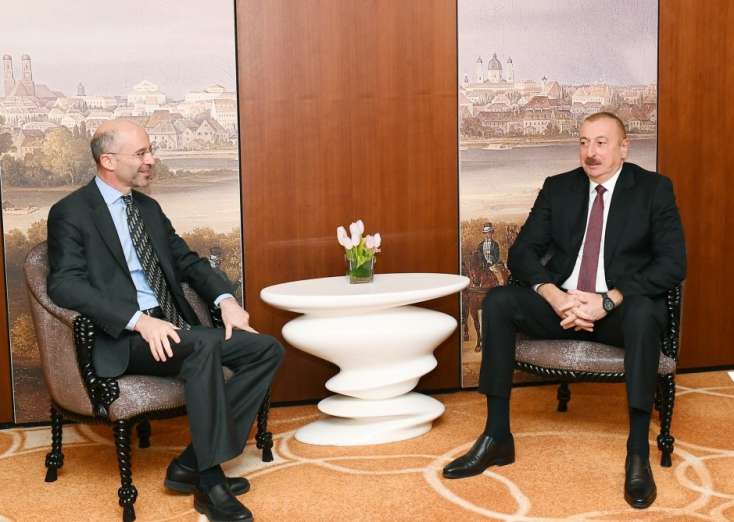 İlham Əliyev  Dünya Bankının icraçı direktoru ilə görüşdü -
