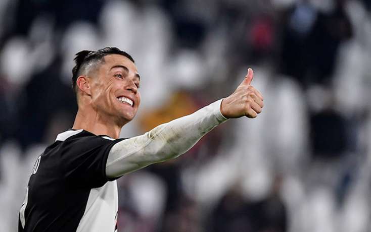Ronaldo “Yuventus”un tarixinə düşdü