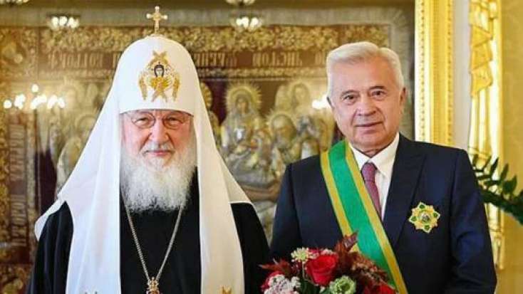 Azərbaycanlı milyarder Rus Kilsəsinin ordeninə layiq görüldü