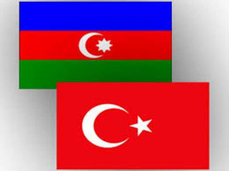 Politoloq: Azərbaycan-Türkiyə birliyi bütün türk dünyasına nümunədir