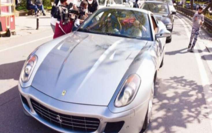Tanınmış cütlüyün 2 milyonluq “Ferrari”si görənləri 