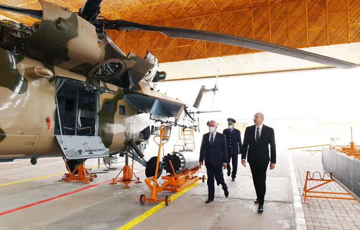 Prezident hərbi aerodromunun açılışında iştirak edib - 