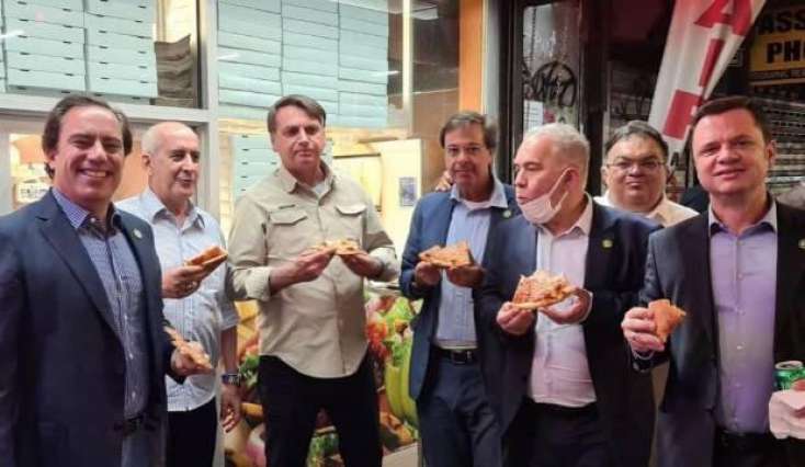 Braziliya prezidentini restorana buraxmadılar