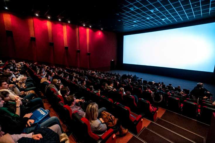 Teatr və kinoteartların fəaliyyətinə icazə verildi 