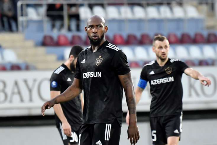 UEFA -da fərqləndirilən Medina: "Yeni turnirdə tarix yazmaq istəyirik"