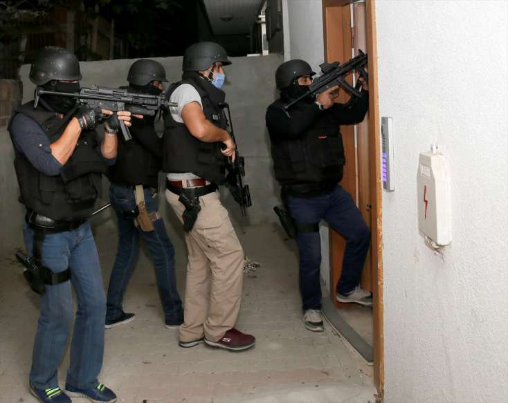 Türk polisi dünyanın axtardığı rusiyalı silahlını zərərsizləşdirdi - 