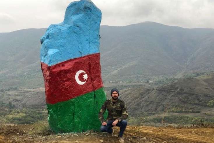 Hadrutda qayanı Azərbaycan bayrağına boyayan gənc KİMDİR? - 