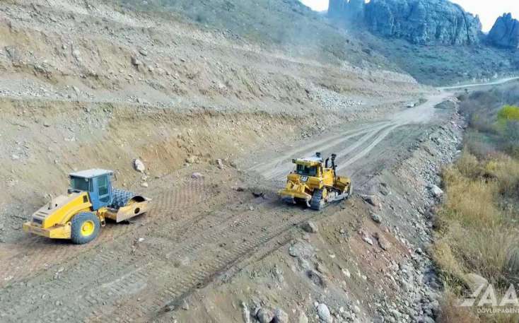 Qubadlı-Eyvazlı avtomobil yolunun inşası sürətlə davam edir
