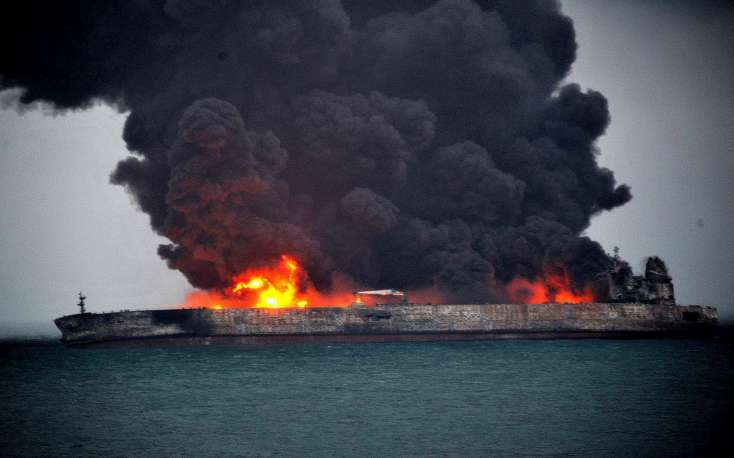 ŞOK HÜCUM: PUA-larla yanacaq daşıyan gəmilər bombalandı