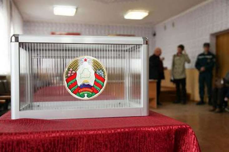 Belarusda referendum baş tutdu: 