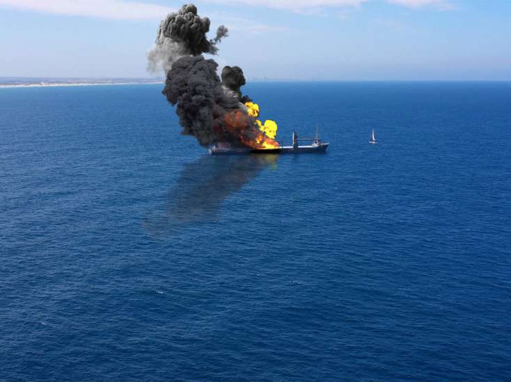 DƏHŞƏTLİ QİSAS: Ukrayna hərbçilərini mühasirəyə alan nəhəng rus gəmisini vurdular - 