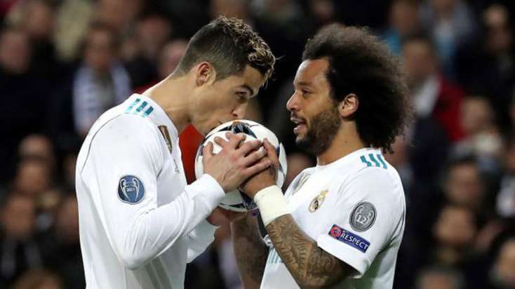 "Real Madrid" 15 ildir klubun şərəfini qoruyan oyunçusu ilə