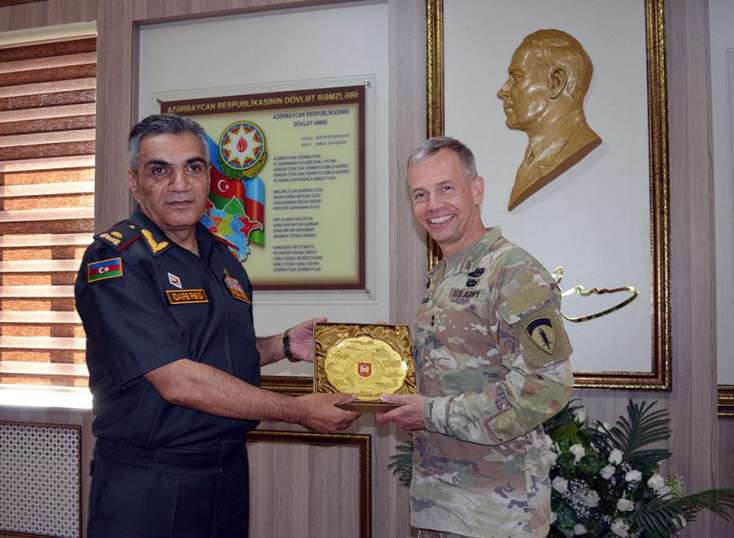 ABŞ generalı Azərbaycan Ordusunun hərbi hissəsinə baş çəkib - 