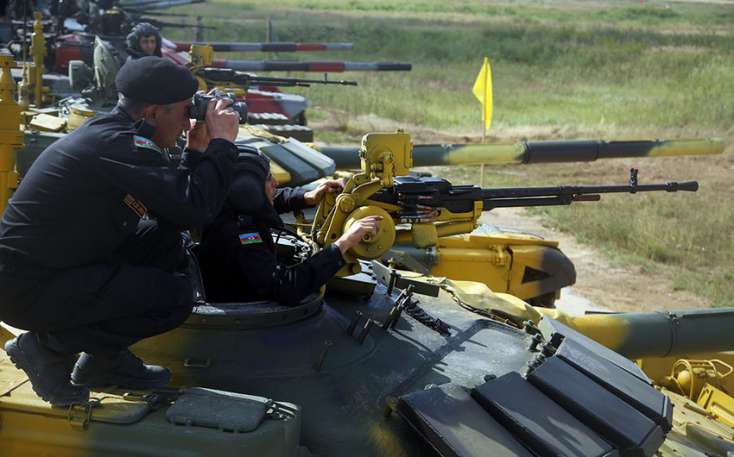 Tankçılarımız “Tank biatlonu” müsabiqəsinə hazırlıqlarını davam etdirir - 