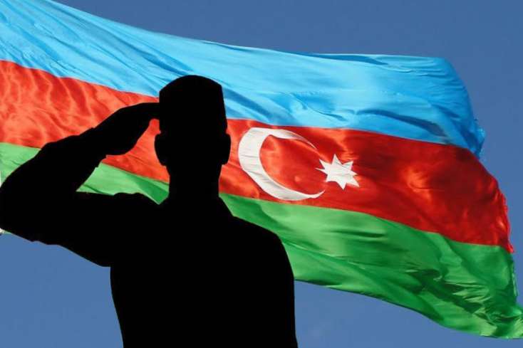 Azərbaycan Ordusunun hərbi qulluqçusu 