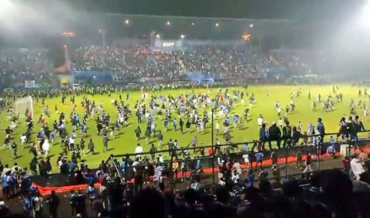 Futbol matçında dəhşət yaşandı: 127 nəfər öldü - 