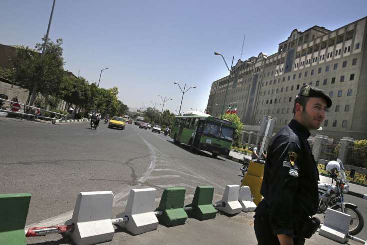 İranda terror hücumları başladı - 