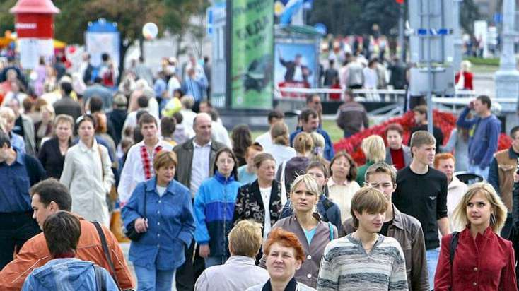 Rusiya əhalisinin sayı son bir ildə azaldı 