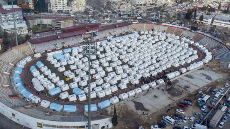BƏƏ Türkiyəyə 33 min nəfərlik çadır göndərir