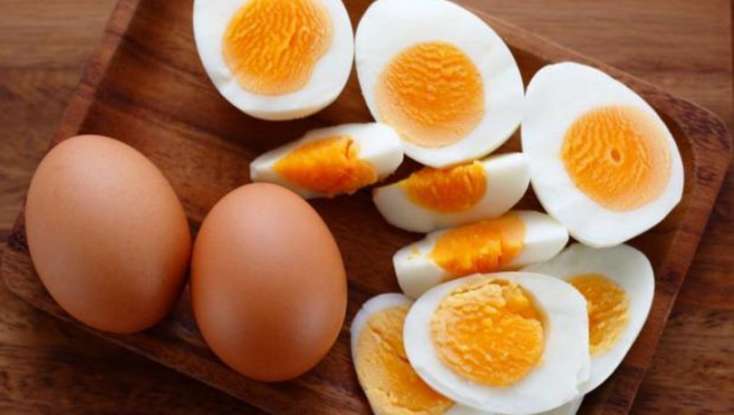 İmmuniteti gücləndirmək üçün yumurta yeyin
