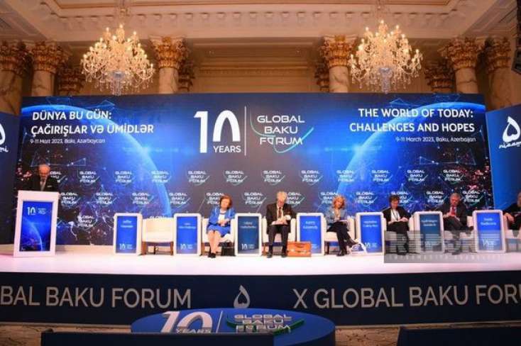 X Qlobal Bakı Forumu çərçivəsində ilk panel iclası keçirildi