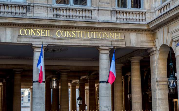 Fransanın Konstitusiya Şurası pensiya islahatını qismən qanuni hesab etdi
